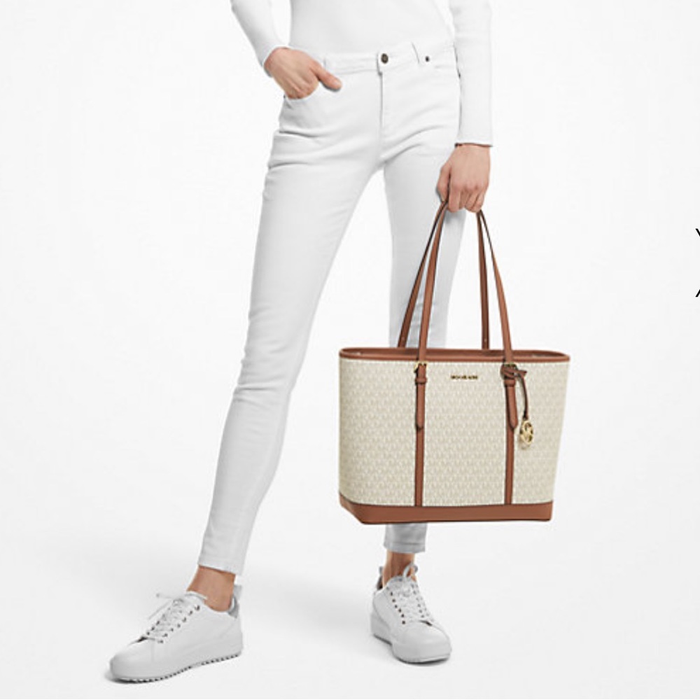 MICHAEL KORS
Jet Set Travel Large Logo Tote Shoulder Bag
COLOR VANILLA - Picture 3 of 16